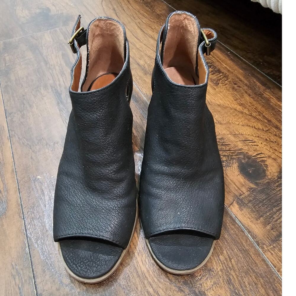 Lucky brand Sandals Heels 5.5 black